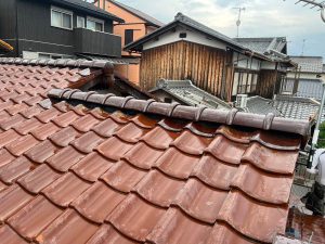 京都市伏見区にて屋根修理＜瓦屋根の棟積み直し＞