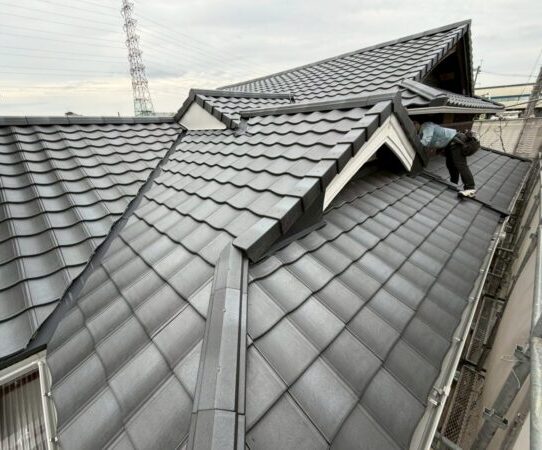 京都市北区にて築１００年の雨漏り修理〈軽量瓦にて葺き替え工事〉の施工後写真